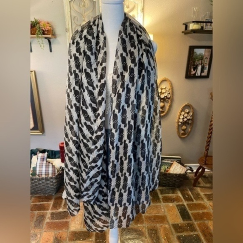 Francesca’s NWT large scarf with black cat print.
